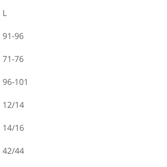 Pippidip Pleated Bikini - Picture 12 of 13